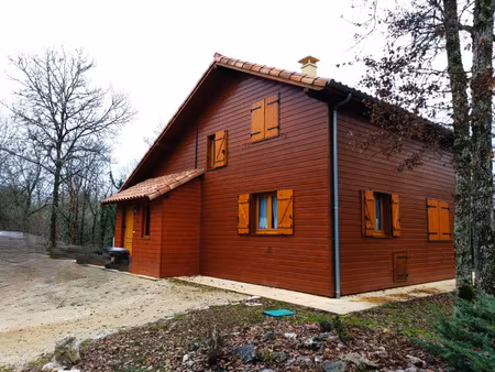 chalet de 90 m2 dans un golf à lachapelle auzac 46200