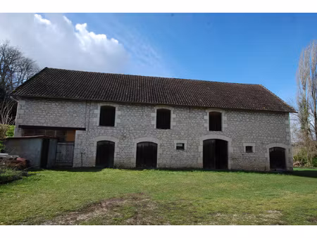 grange + sechoir a renover - lanzac 46200