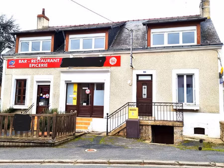 maison de ville avec commerce !