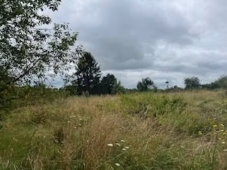 terrain à bâtir avec dépendance