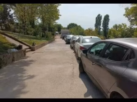 parking privé à côté de l'aéroport cdg