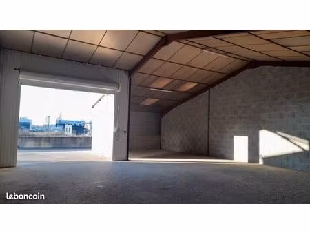 local d'activités à louer