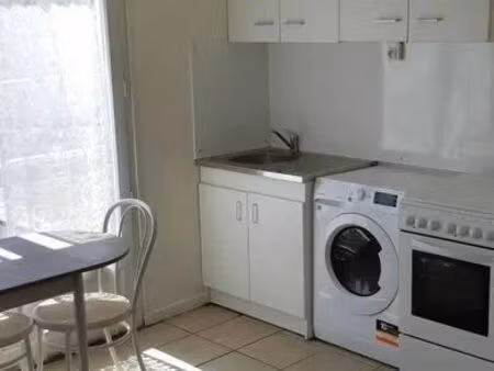 studio tout équipé calme avec parking / possibilité garage moto ou cave proche roissy