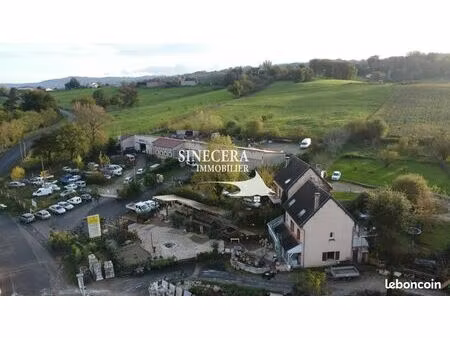 immeuble 1300 m² auzits