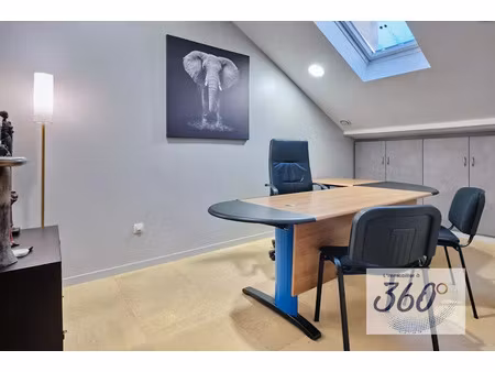 location locaux professionnels 10.05 m² à macon (71000)  450 €