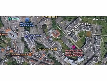 place de parking extérieure sécurisée