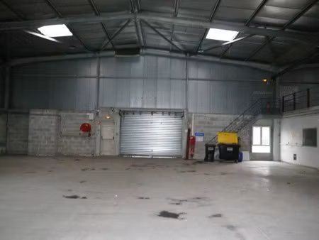 location locaux professionnels 9 pièces 1440 m² à châteaubernard (16100)  6 610 €