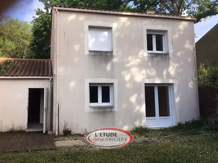 location maison 5 pièces 88.11 m² à reze (44400)  nan €