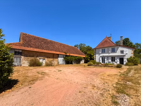 maison à vendre 9 pièces proche de marcigny (71) 234m² - dependances - terrain 16290 m²