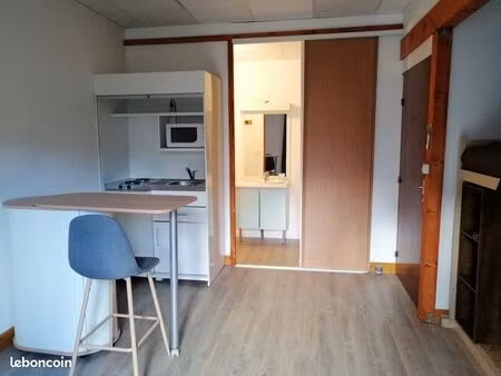 studio meublé chauffage eau electricité wifi compris