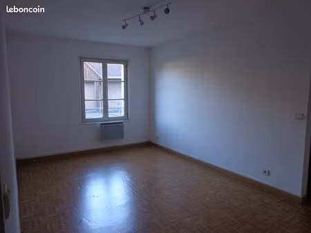 un beau f2 maintenon-pierres