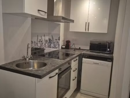 à louer - appartement meublé 35 m' avec terrasse et garage - villars-les-dombes