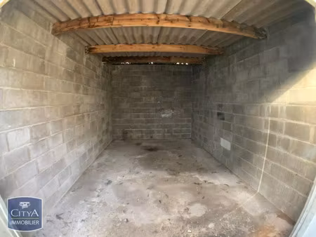 parking à louer 12 m² - châteauroux (36) - 35€