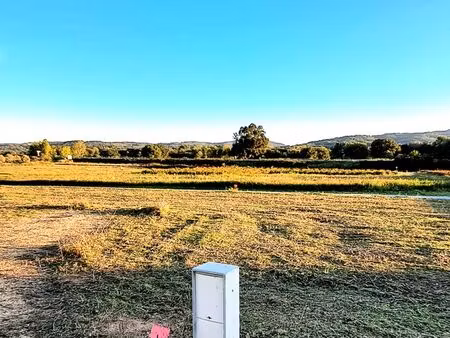 terrain viabilise  libre constructeur  plein sud  vue vallee de la ceze  quartier resident