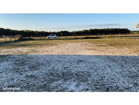 terrain industriel sécurisé constructible pour du stockage ou parking