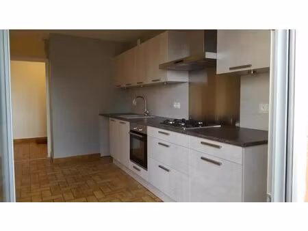 location appartement 4 pièces 92 m² à fontaine-lès-dijon (21121)