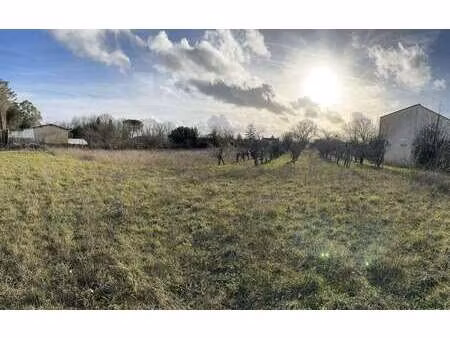 vente terrain à prahecq (79230) : à vendre / prahecq