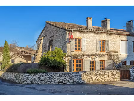 vente maison 6 pièces 227 m² à lacour (82190)  325 000 €