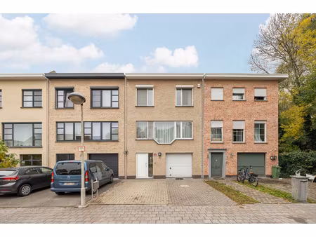 huis te koop in merksem met 3 slaapkamers