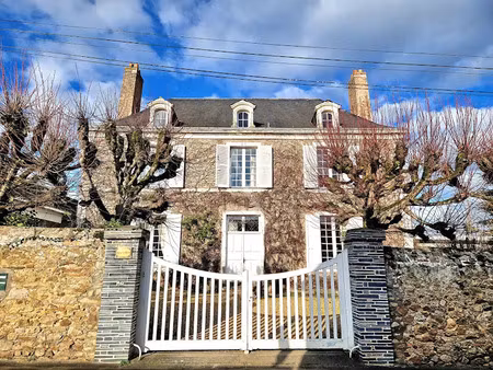 vente maison 10 pièces 281 m² à sceaux-d'anjou (49330)  379 900 €