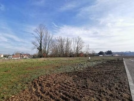 terrain constructible viabilisé à vendre