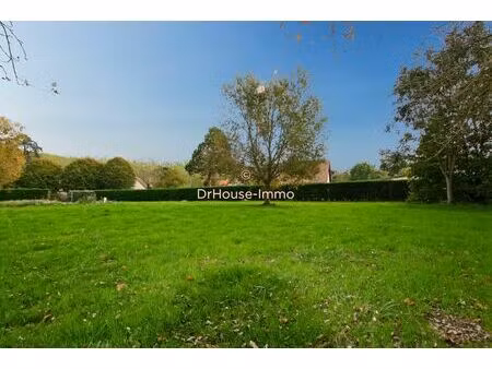 terrain constructible de 1062 m²