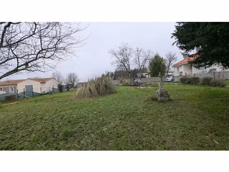 vente terrain à niort (79000)  90 000 €
