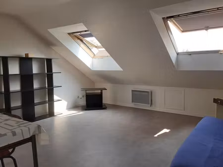 location meublée appartement 1 pièce 22 m² à vaureal (95490)  640 €