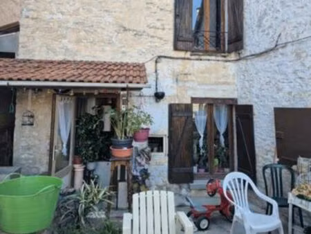 maison de village avec cour