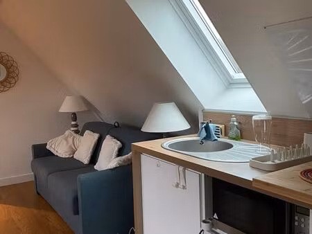 location studio indépendant meublé rénové entre bourg et plages