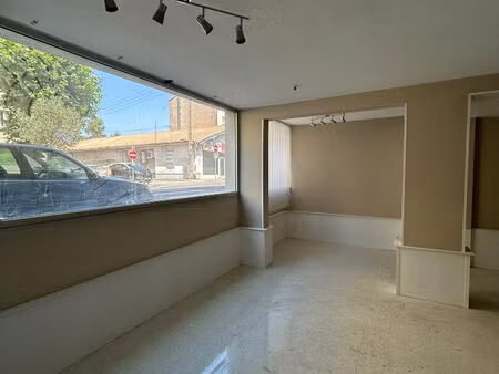 ref : passage - carcassonne palais - local commercial 37 m2 vendu libre