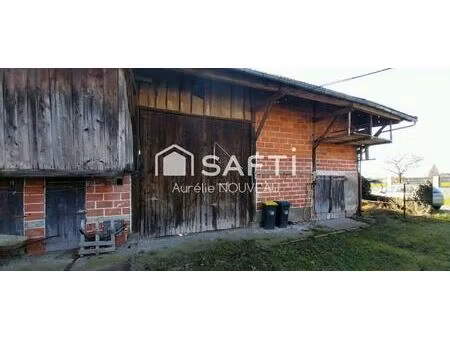 grange et dépendances sut 1103m² de terrain - fort potentiel de rénovation