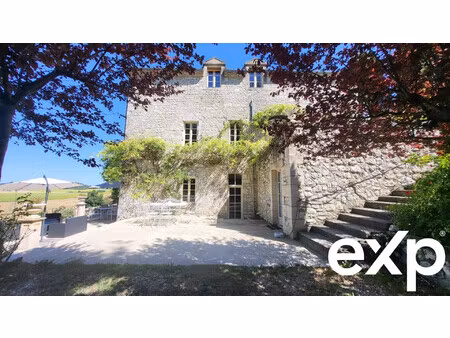manoir du xiii ème siècle  330 m²  6 suites  1 gîte et des v