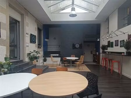 location bureau poitiers 99 m²