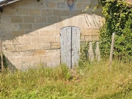 chai en pierre à rénover