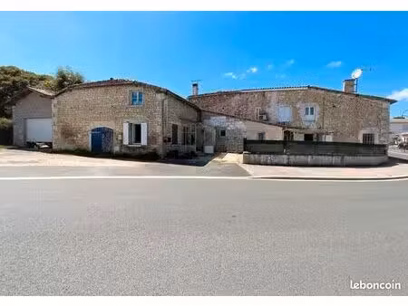 maison de bourg – 8 pièces – 190 m² – fort potentiel