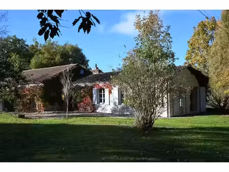 superbe propriété rurale avec maison en pierre  grange aménagée  piscine et plus de 4 ha