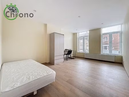 maison à louer avec 4 chambres   gilly (vbd67203)