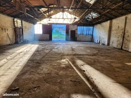 bâtiments / local de stockage