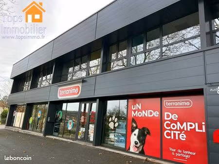 bureaux 486 m² villefranche de rouergue