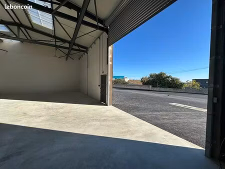 local 230 m² – rond-point n°4 – biguglia