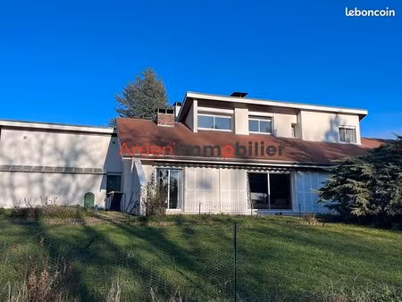 maison 7 pièces 180 m²