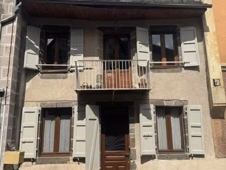 maison 2 pièces 82 m²