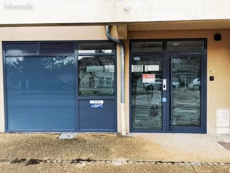 local commercial axe ultra passager