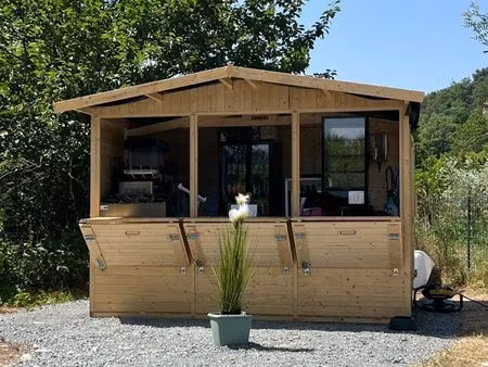 chalet à glace équipé