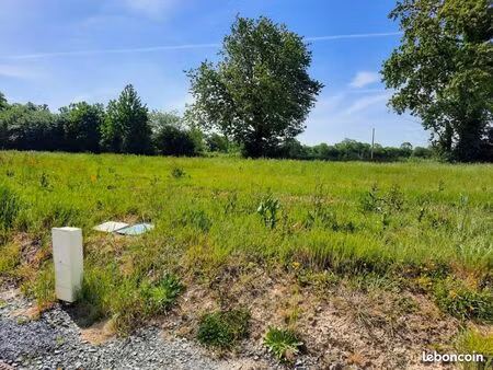 terrain 887 m² saint denis le vetu