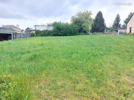 terrain 875 m² cuille