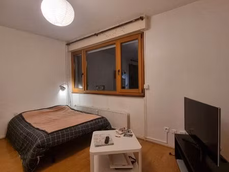 studio 1 pièce 29 m²