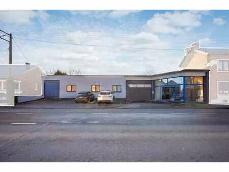 maison + entrepôt avec permis pour 4 appartements