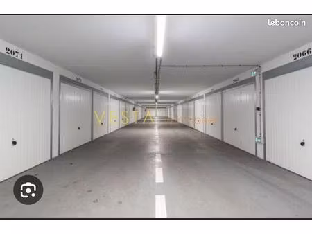 parking 14 m² montreuil